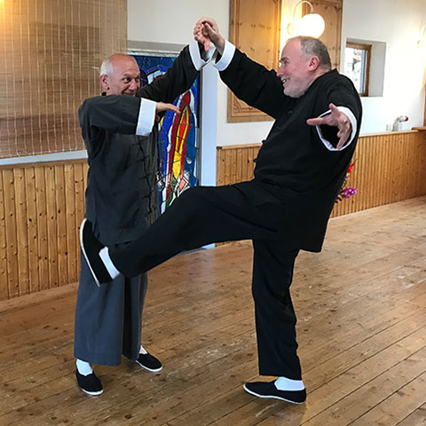 Richard Sämmer und Werner Broch, Demonstration Tai Chi; Foto: Christine Rühmer Richard Sämmer und Werner Broch, Demonstration Tai Chi; Foto: Christine Rühmer