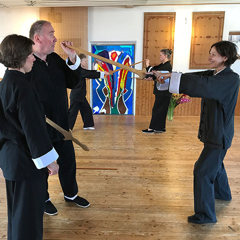Werbner Broch, Test einer Position aus der Tai Chi Form; Foto: Christine Rühmer Werbner Broch, Test einer Position aus der Tai Chi Form; Foto: Christine Rühmer